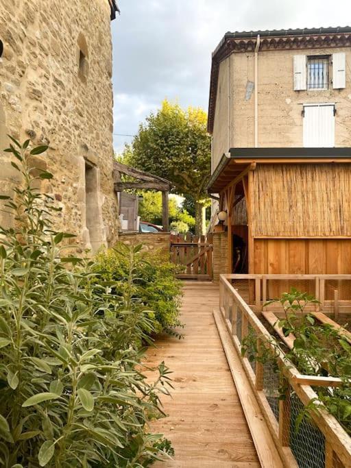 Vila Gite : La Vieille Batisse. La Baume-Cornillane Exteriér fotografie